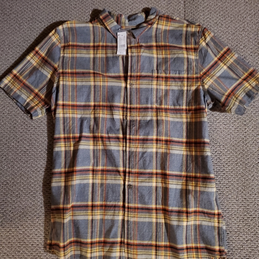 Pac Sun button tee